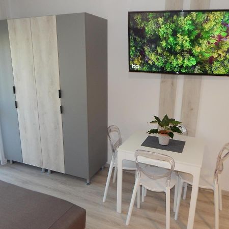 Pisztacia 2020 Apartman Kazincbarcika Exterior foto