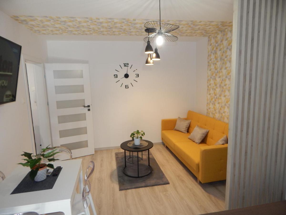 Pisztacia 2020 Apartman Kazincbarcika Exterior foto